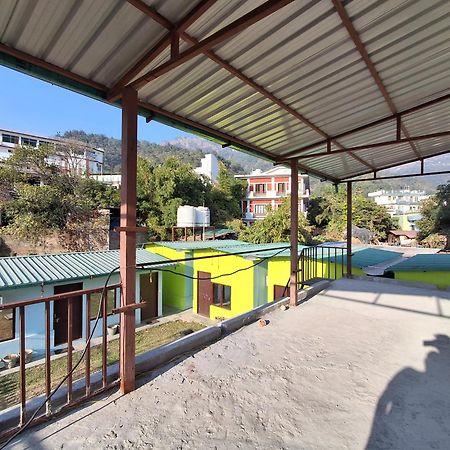 Landlopers Hostel Rišikéš Exteriér fotografie