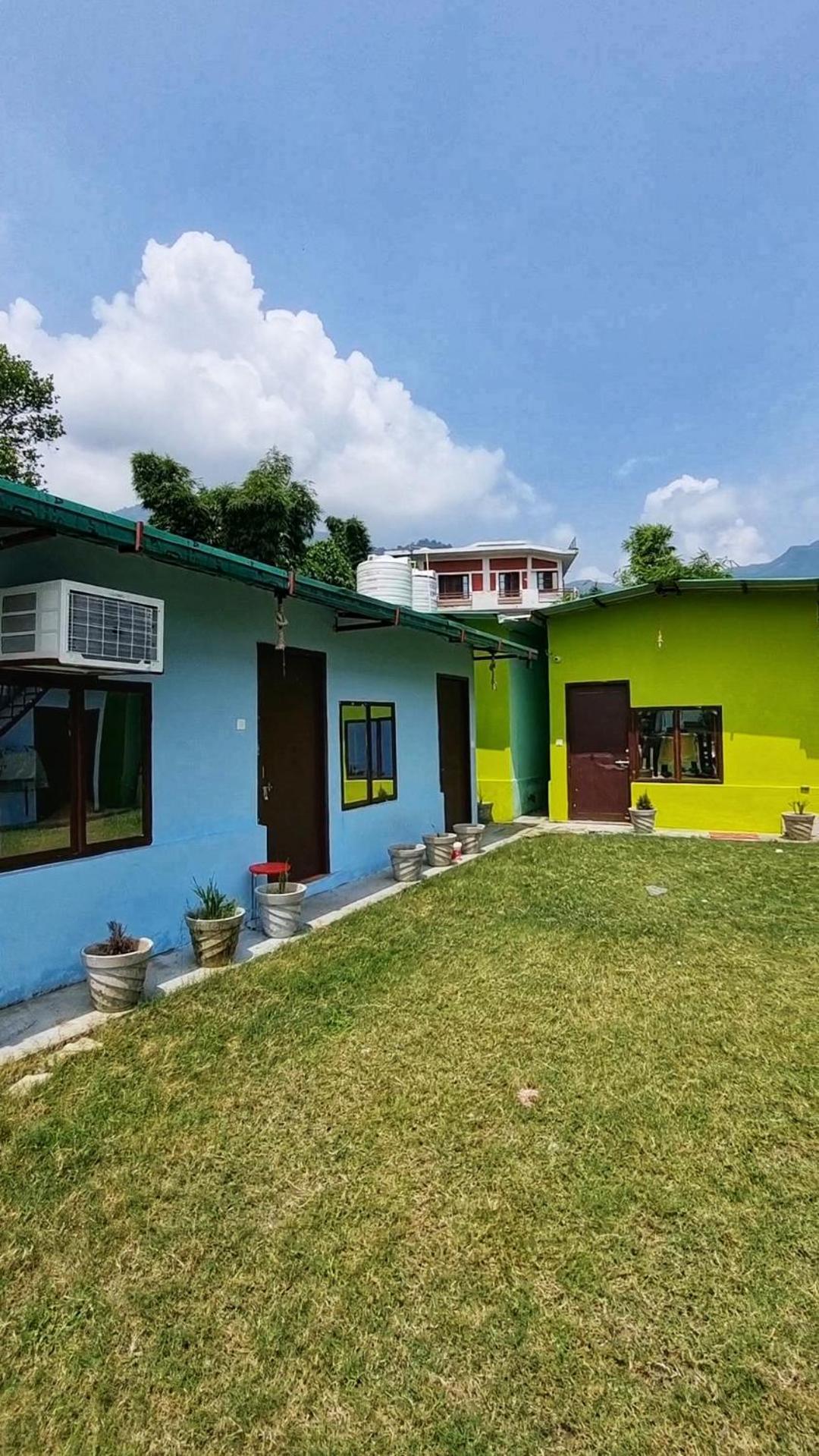 Landlopers Hostel Rišikéš Exteriér fotografie