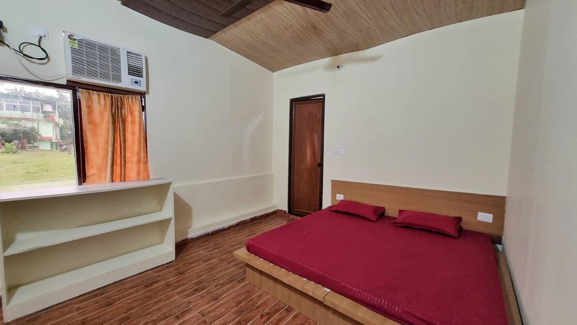 Landlopers Hostel Rišikéš Exteriér fotografie