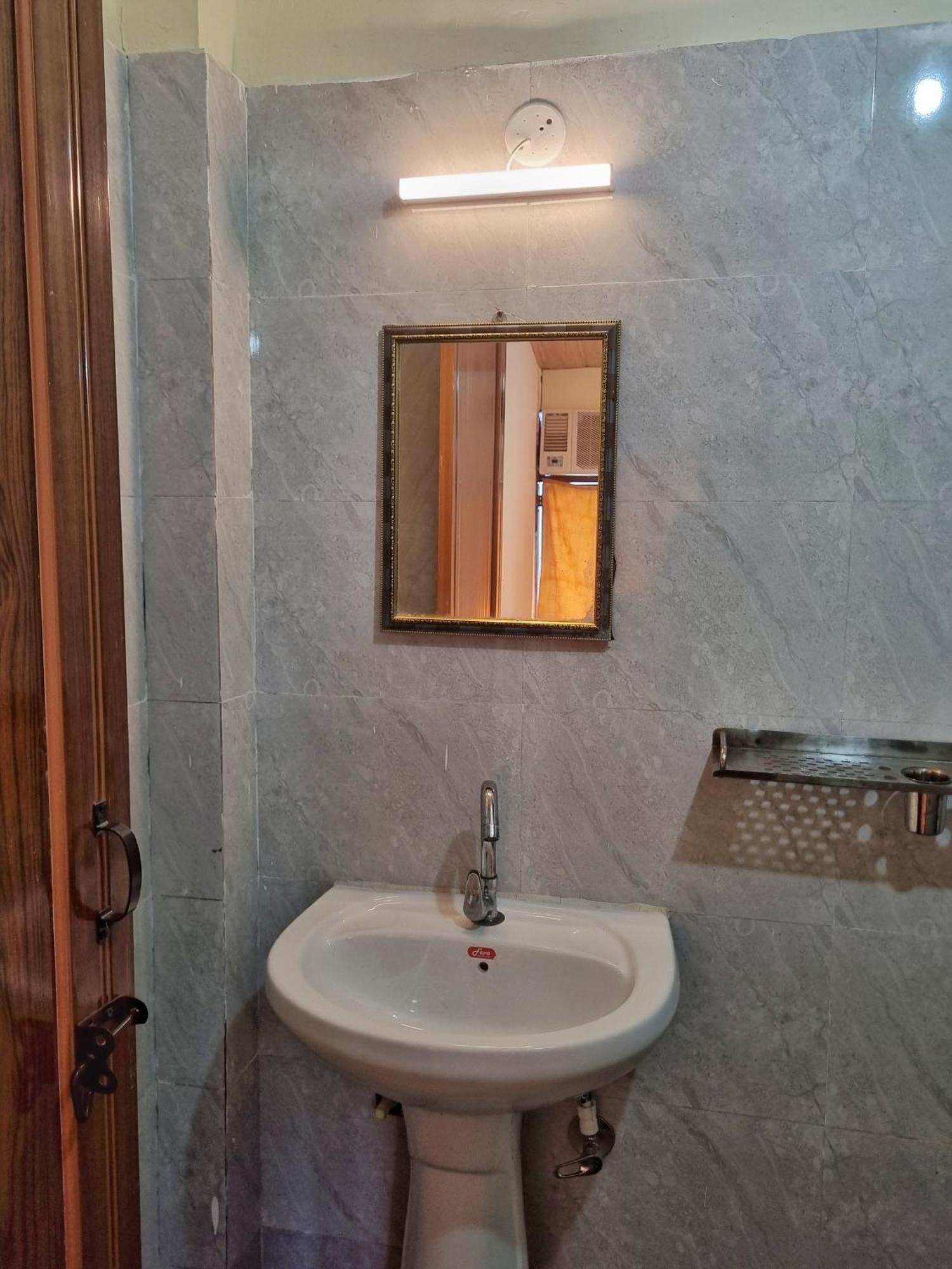Landlopers Hostel Rišikéš Exteriér fotografie