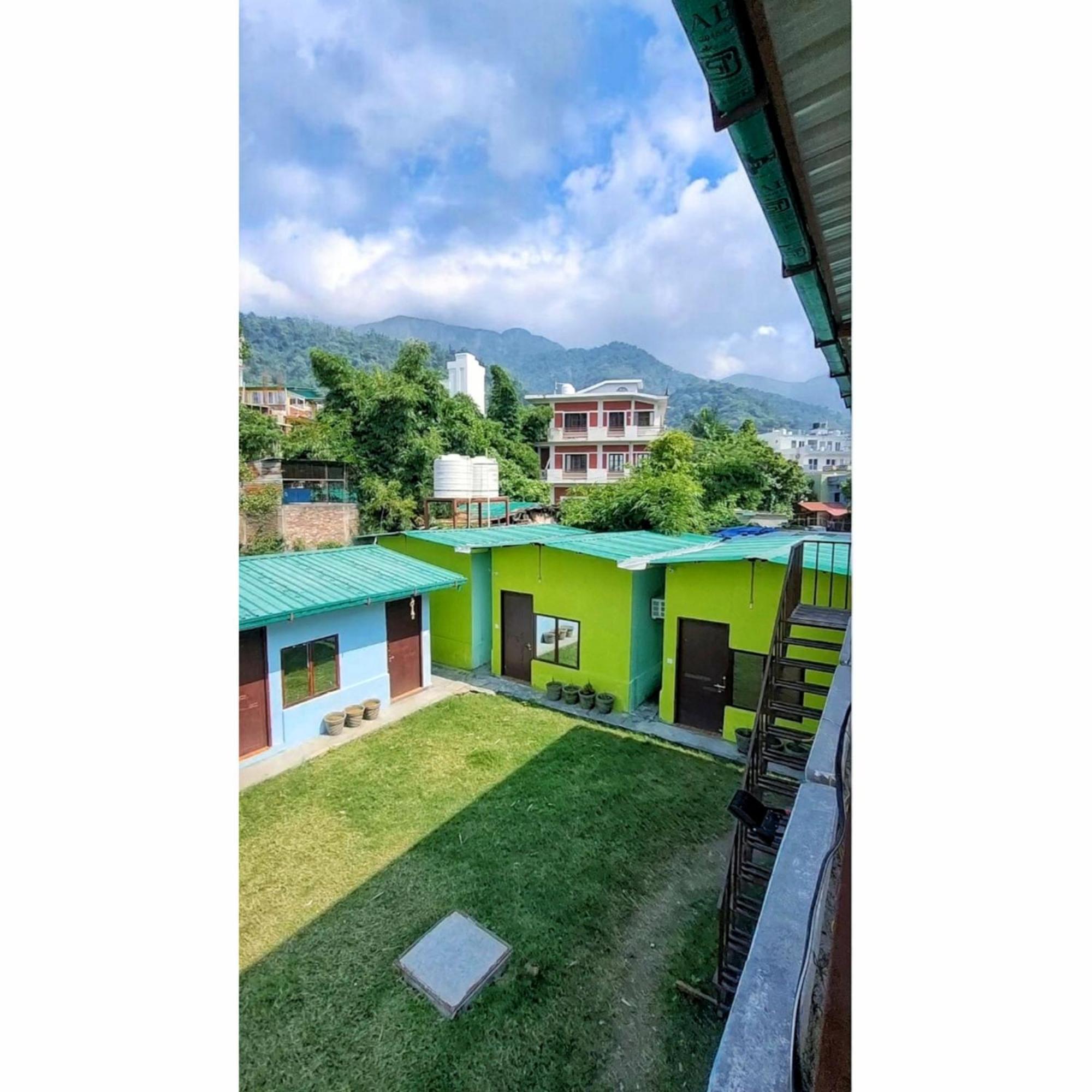 Landlopers Hostel Rišikéš Exteriér fotografie